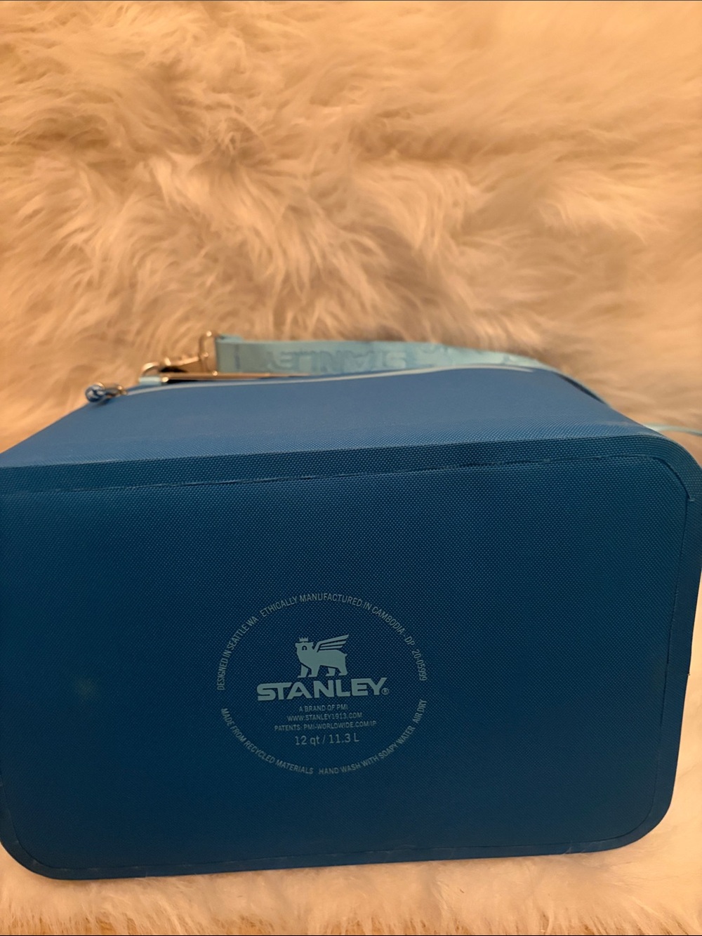 Stanley Julienne Midi Soft Cooler - Bright Blue with Light Blue Trim - Picture 5 of 6